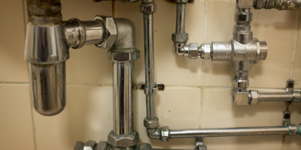 Simple Ways To Hide Pipes In Your Wetroom